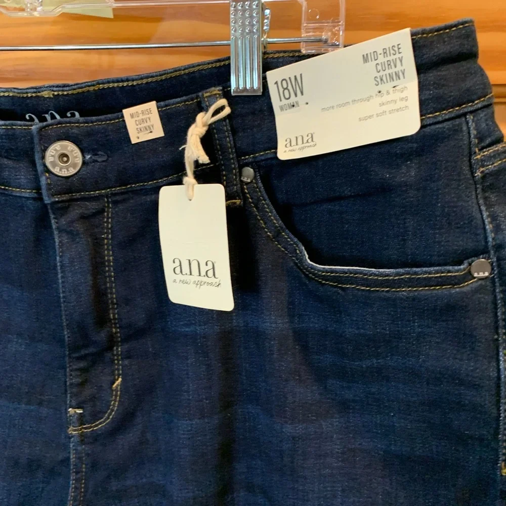 a.n.a Dark Blue Mid-Rise Curvy Skinny Jeans - Picture 3 of 6